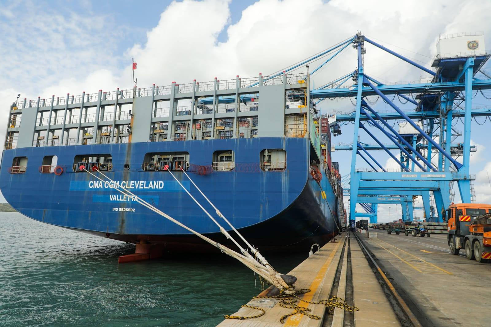 Meli kubwa ya mizigo MV CMA CGM Cleveland yatia nanga bandarini Mombasa