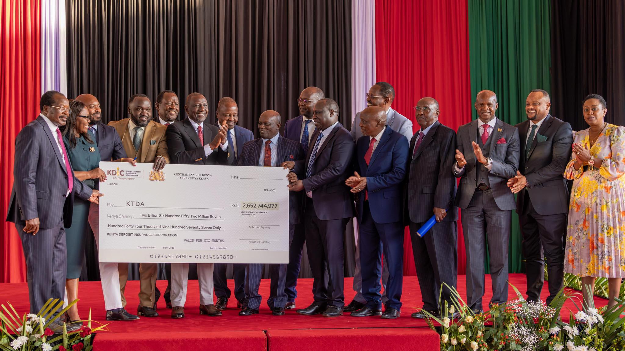 Rais William Ruto aikabidhi bodi ya majani chai shilingi bilioni 2.65