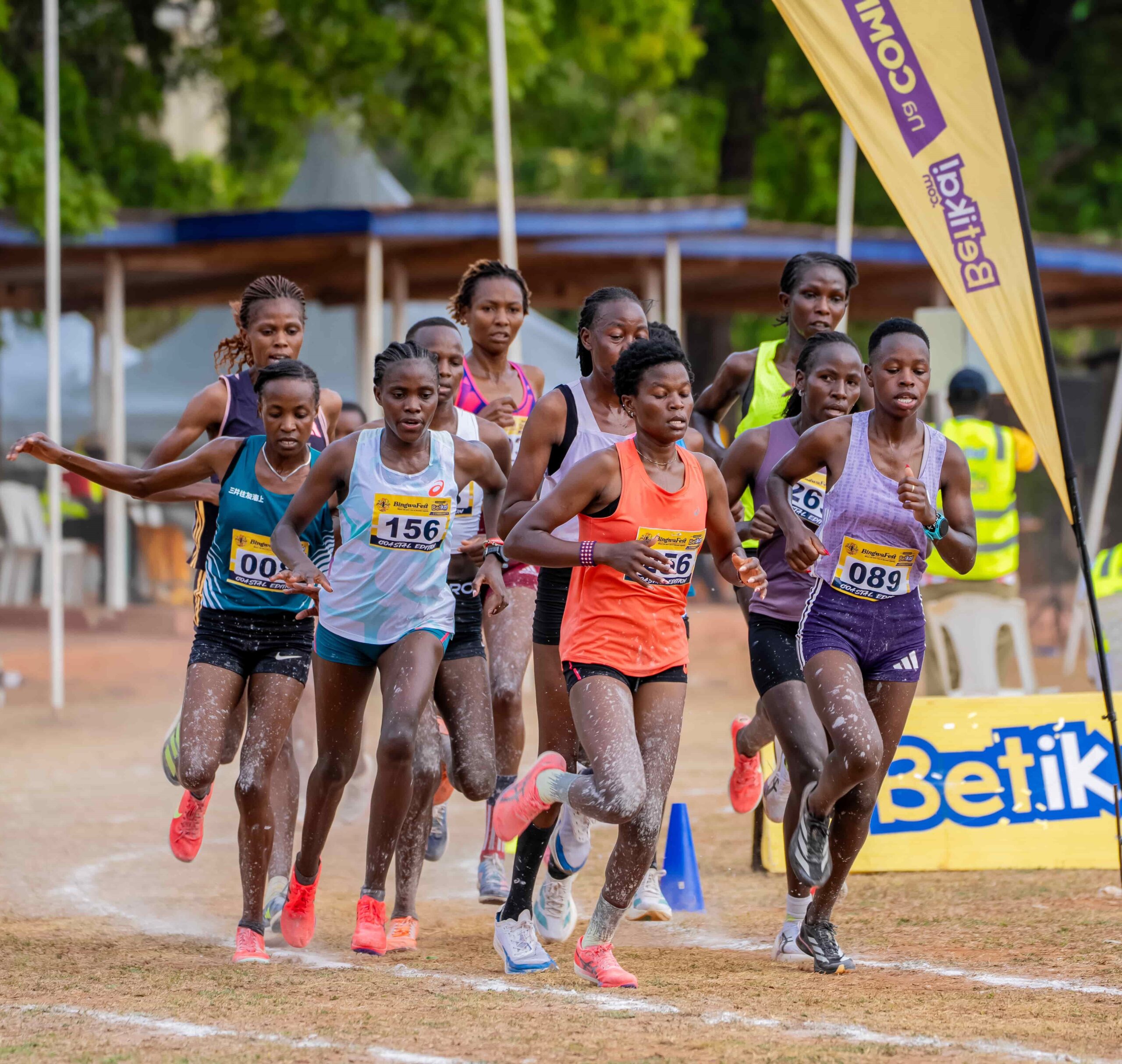 Bingwa wa taifa wa mbio za mitaa 10,000 Gladys Kwamboka angaa mashindano ya Betika Bingwa Fest katika chuo cha walimu cha Shanzu