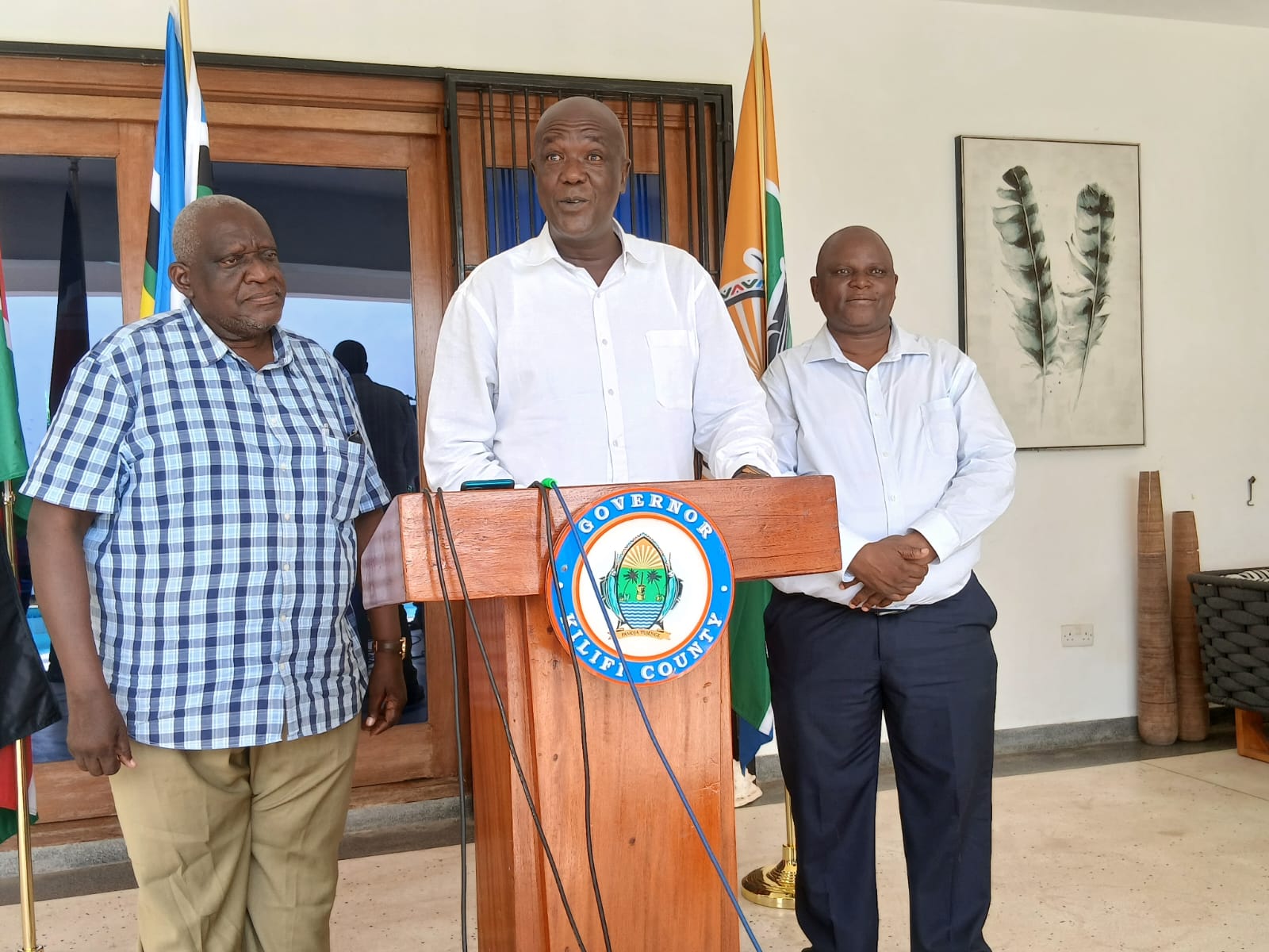 Gavana Mung’aro afutilia mbali miradi iliyokwama